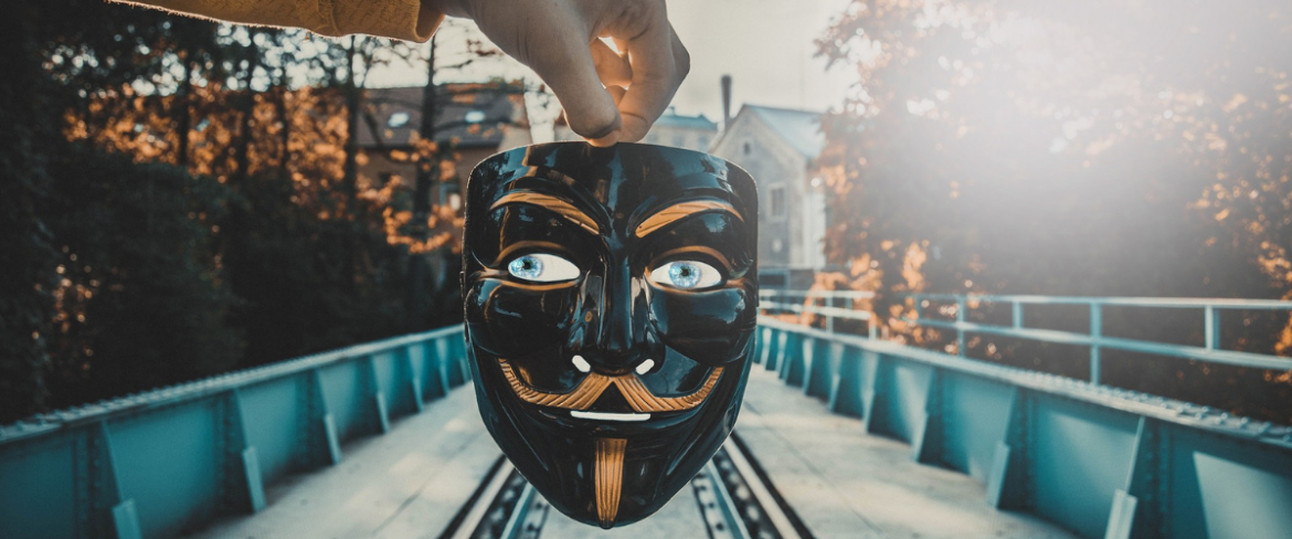 80 tys. trolli, Rosja i fake newsy – internetowy bałagan, który trzeba posprzątać