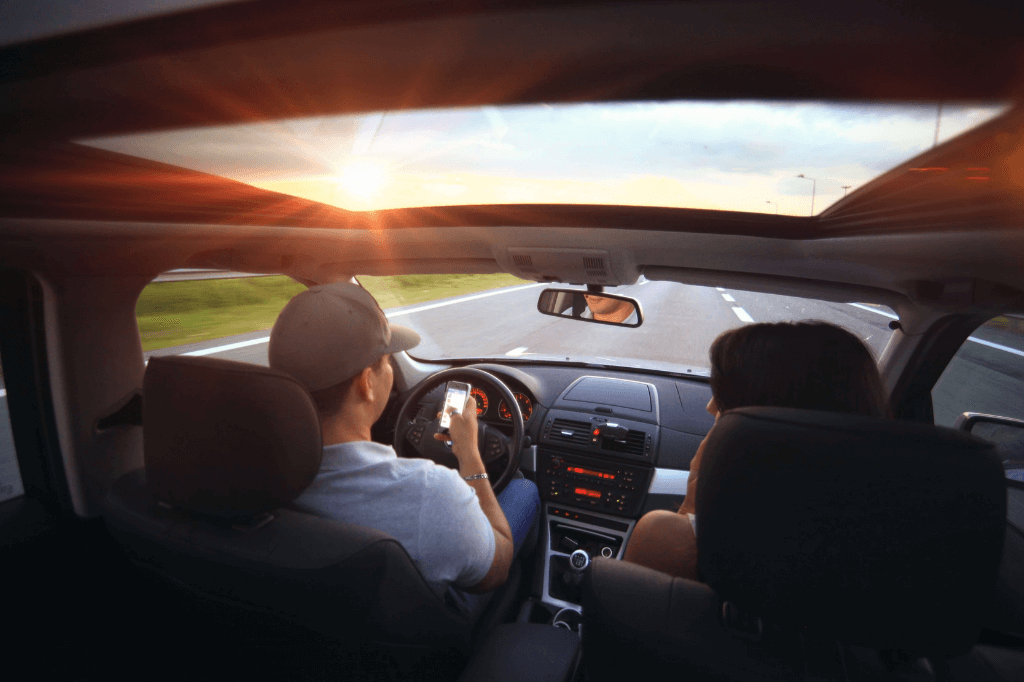 smsowanie w czasie jazdy