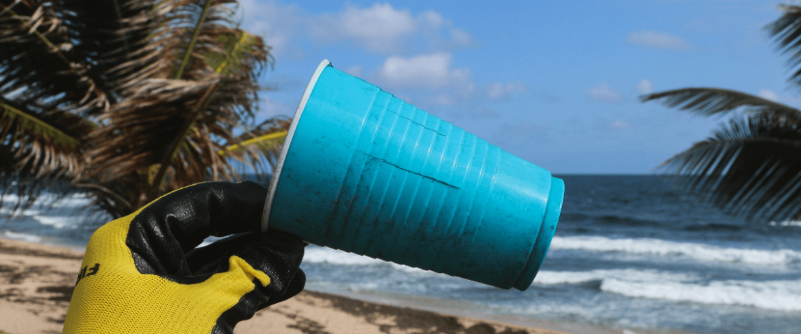 plastikowe opakowania